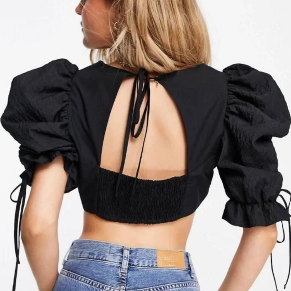 NWT Topshop Cropped Puff Sleeve Top Black